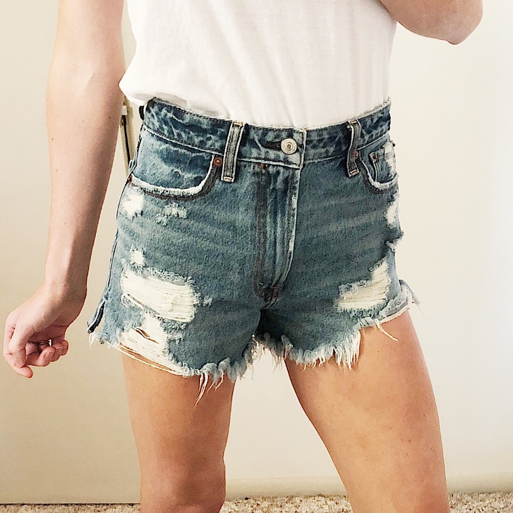 Abercrombie and Fitch Annie high rise shorts